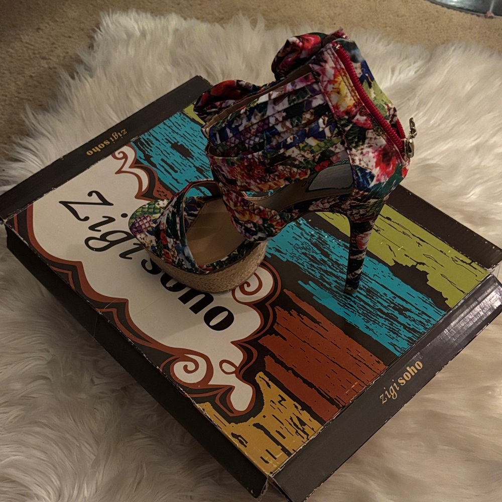Zigi Soho Multicolor Floral Heels